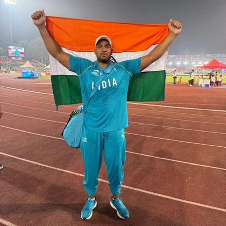 दक्षिण एशियाई चैंपियनशिप बीएसएफ के रवि कुमार ने शॉटपुट में जीता रजत पदक दक्षिण एशियाई चैंपियनशिप बीएसएफ के रवि कुमार ने शॉटपुट में जीता रजत पदक