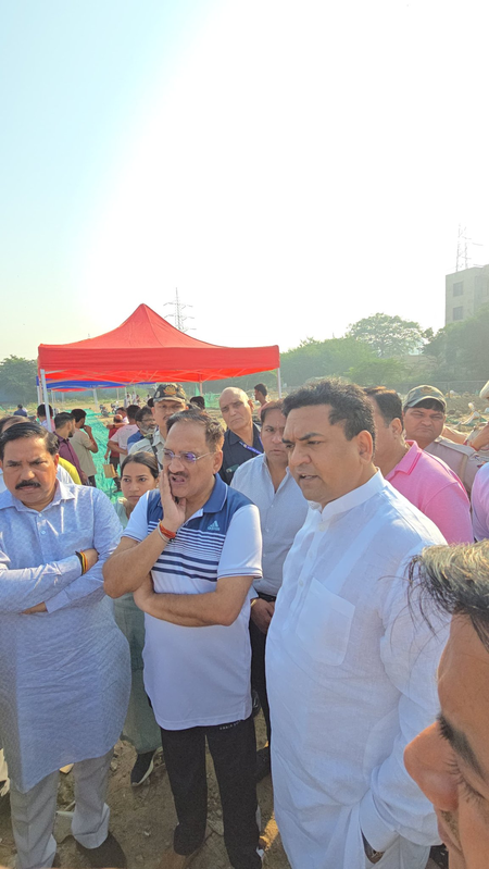 दिल्ली कपिल मिश्रा ने अशोक नगर, कोंडली और त्रिलोकपुरी में छठ घाटों का किया निरीक्षण दिल्ली कपिल मिश्रा ने अशोक नगर, कोंडली और त्रिलोकपुरी में छठ घाटों का किया निरीक्षण