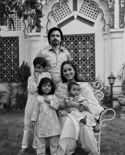यामी गौतम-इमरान हाशमी की फिल्म हक का ट्रेलर सोमवार को होगा रिलीज यामी गौतम-इमरान हाशमी की फिल्म हक का ट्रेलर सोमवार को होगा रिलीज