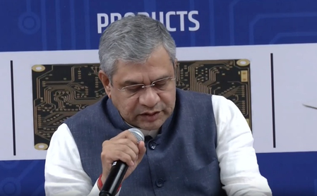 सरकार ने इलेक्ट्रॉनिक्स कलपुर्जा विनिर्माण की 7 परियोजनाओं को दी मंजूरी, आयात में कमी और बढ़ेगा रोजगार सरकार ने इलेक्ट्रॉनिक्स कलपुर्जा विनिर्माण की 7 परियोजनाओं को दी मंजूरी, आयात में कमी और बढ़ेगा रोजगार
