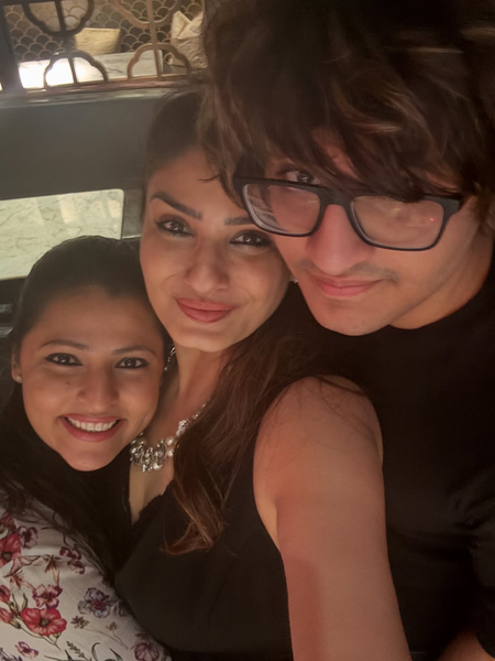Raveena Tandon drops fun glimpses from her 'birthday surprise lunches & dinners' Raveena Tandon drops fun glimpses from her 'birthday surprise lunches & dinners'