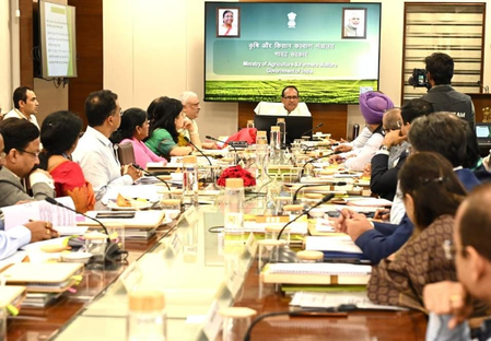 छोटे किसानों की भलाई के लिए योजनाबद्ध ढंग से काम करें एसएफएसी शिवराज सिंह छोटे किसानों की भलाई के लिए योजनाबद्ध ढंग से काम करें एसएफएसी शिवराज सिंह