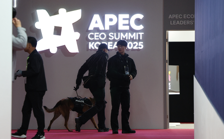 South Korea, US, Japan to hold trilateral talks among top diplomats during APEC South Korea, US, Japan to hold trilateral talks among top diplomats during APEC