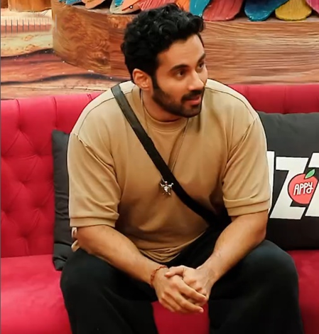 BB 19: Abhishek Bajaj age-shames Kunickaa Sadanand, asks her to leave the house BB 19: Abhishek Bajaj age-shames Kunickaa Sadanand, asks her to leave the house