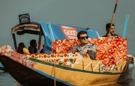 सोनू निगम ने कश्मीर की वादियों में बिताए अनमोल पल, डल झील को बताया कश्मीर का रत्न सोनू निगम ने कश्मीर की वादियों में बिताए अनमोल पल, डल झील को बताया कश्मीर का रत्न