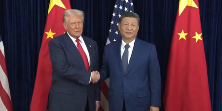 बुसान में शी जिनपिंग और ट्रंप की मुलाकात, अमेरिकी राष्ट्रपति ने चीनी समकक्ष को बताया कठोर वार्ताकार बुसान में शी जिनपिंग और ट्रंप की मुलाकात, अमेरिकी राष्ट्रपति ने चीनी समकक्ष को बताया कठोर वार्ताकार