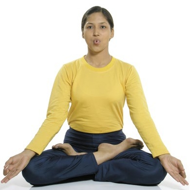 मुंह के छालों से राहत पाने के लिए करें योग और प्राणायाम, मानसिक तनाव भी होगा कम मुंह के छालों से राहत पाने के लिए करें योग और प्राणायाम, मानसिक तनाव भी होगा कम