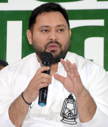 बिहार की जनता ने एनडीए सरकार को उखाड़ फेंकने का मन बना लिया है तेजस्वी यादव बिहार की जनता ने एनडीए सरकार को उखाड़ फेंकने का मन बना लिया है तेजस्वी यादव