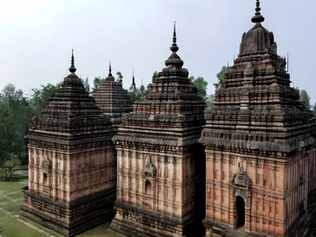 वासुदेव पेरुमल मंदिर सदियों पुराने इस मंदिर में स्वयं प्रकट हुई थी भगवान विष्णु की मूर्ति