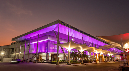 अदाणी एयरपोर्ट्स ने एआईओएनओएस के साथ किया करार, एआई-पावर्ड पैसेंजर सपोर्ट सिस्टम को लॉन्च करेगी कंपनी