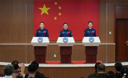 चीन शेनचो-21 मानवयुक्त अंतरिक्ष यान प्रक्षेपित करेगा