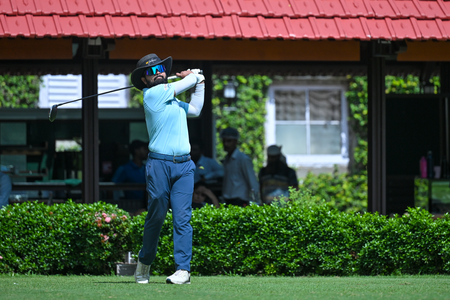 Golf: Aman Raj stays three shots ahead as young Veer chases hard in IGPL Kolkata Golf: Aman Raj stays three shots ahead as young Veer chases hard in IGPL Kolkata