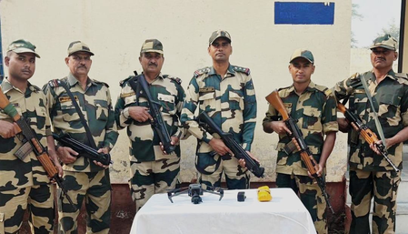 पंजाब बीएसएफ ने पंजाब सीमा पर तस्करी के कई प्रयास विफल किए पंजाब बीएसएफ ने पंजाब सीमा पर तस्करी के कई प्रयास विफल किए