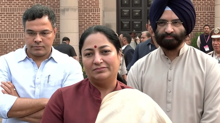 रेखा गुप्ता ने सरदार पटेल को दी श्रद्धांजलि, सशक्त भारत के लिए देशवासियों से एकजुट होने की अपील रेखा गुप्ता ने सरदार पटेल को दी श्रद्धांजलि, सशक्त भारत के लिए देशवासियों से एकजुट होने की अपील