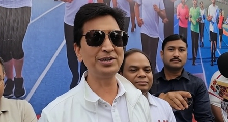 सरदार पटेल की 150वीं जयंती कवि कुमार विश्वास रन फॉर यूनिटी में हुए शामिल, लौह पुरुष को किया याद सरदार पटेल की 150वीं जयंती कवि कुमार विश्वास रन फॉर यूनिटी में हुए शामिल, लौह पुरुष को किया याद