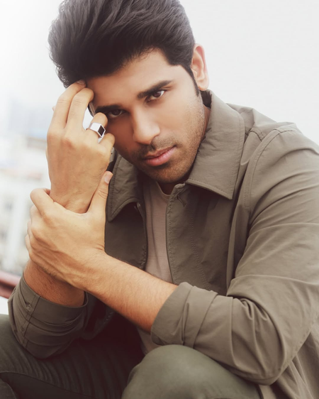 Allu Sirish opts for a customised Manish Malhotra outfit for his engagement with Nayanika Allu Sirish opts for a customised Manish Malhotra outfit for his engagement with Nayanika
