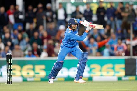 दूसरा टी20  भारतीय बल्लेबाजों का फ्लॉप शो, ऑस्ट्रेलिया को महज 126 रन का टारगेट दूसरा टी20  भारतीय बल्लेबाजों का फ्लॉप शो, ऑस्ट्रेलिया को महज 126 रन का टारगेट