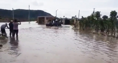 Heavy rain pounds parts of Telangana, hits road transport