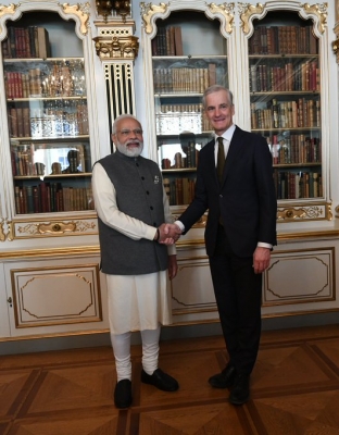 PM Modi congratulates Norwegian counterpart on re-election
