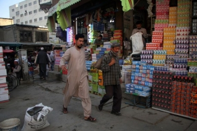 Kabul residents complain of challenges faced due to reduced internet speed