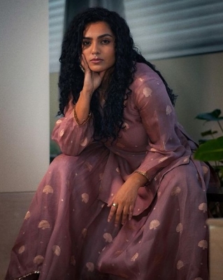 Parvathy Thiruvothu: I adore embracing different languages Parvathy Thiruvothu: I adore embracing different languages