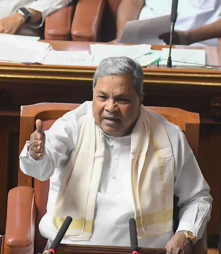 K'taka CM asks Andhra govt to lift Totapuri mango import ban, warns of reciprocal action K'taka CM asks Andhra govt to lift Totapuri mango import ban, warns of reciprocal action