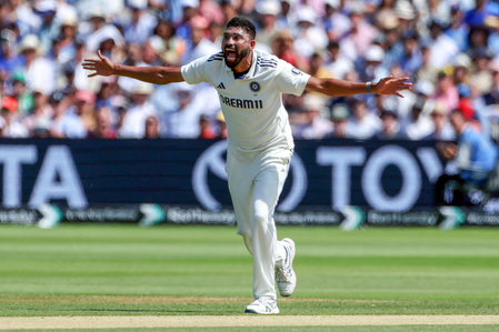 3rd Test: Little shoulder touch between Siraj and Duckett was entirely accidental, says Atherton