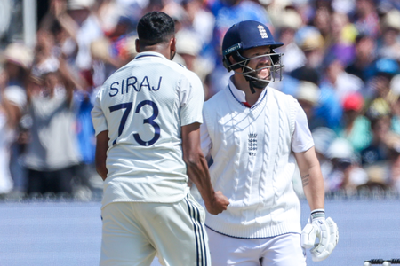 Siraj fined for aggressive reaction to Duckett's wicket