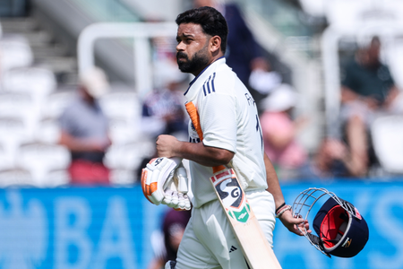 Trying to give Pant as long as possible to recover ahead of Manchester Test, says ten Doeschate