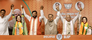 Kiran Choudhry & her daughter join BJP a day after quitting Congress