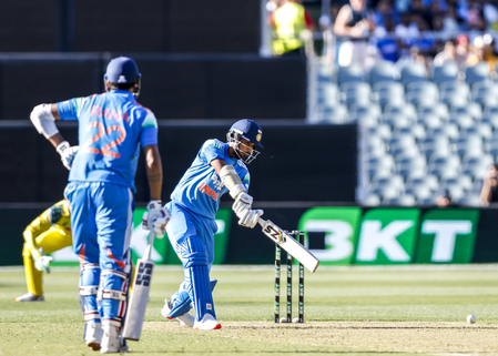 टी20 सीरीज : ऑस्ट्रेलिया ने जीता टॉस, भारत पहले करेगा बल्लेबाजी