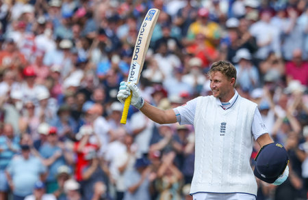 4th Test: Root goes past Ponting, hits 121 not out as England take lead over shaky India