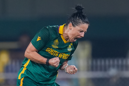 महिला वर्ल्ड कप में साउथ अफ्रीकी गेंदबाज ने रचा इतिहास, झूलन गोस्वामी को पछाड़कर नंबर-1 बनीं