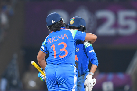 महिला विश्व कप  गिल के कोच को भारत की जीत का भरोसा, भुवनेश्वर कुमार ने दीं शुभकामनाएं महिला विश्व कप  गिल के कोच को भारत की जीत का भरोसा, भुवनेश्वर कुमार ने दीं शुभकामनाएं