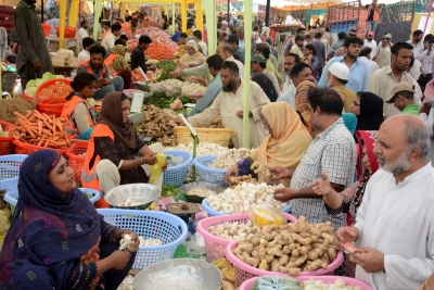 Inflation soars across Pakistan due to border conflict with Afghanistan Inflation soars across Pakistan due to border conflict with Afghanistan