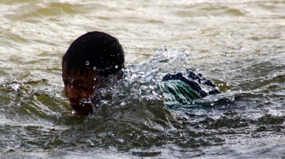 Nine-year-old swims across Yamuna in 18 minutes