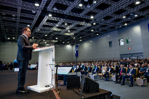 Malaysian PM announces measures to mitigate high cost of living