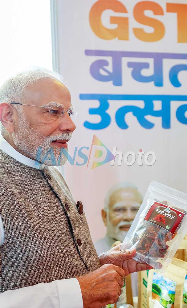 PM Modi Meets Traders and Merchants