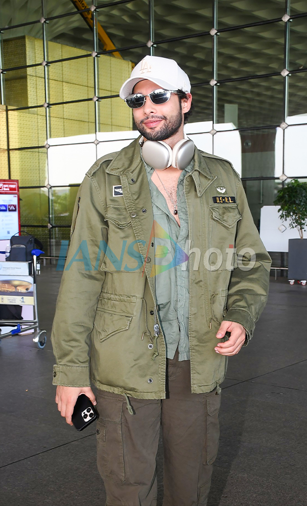 Siddhant Chaturvedi spotted at Airport